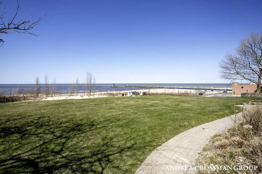 456 Monroe Boulevard South Haven City, MI 49090