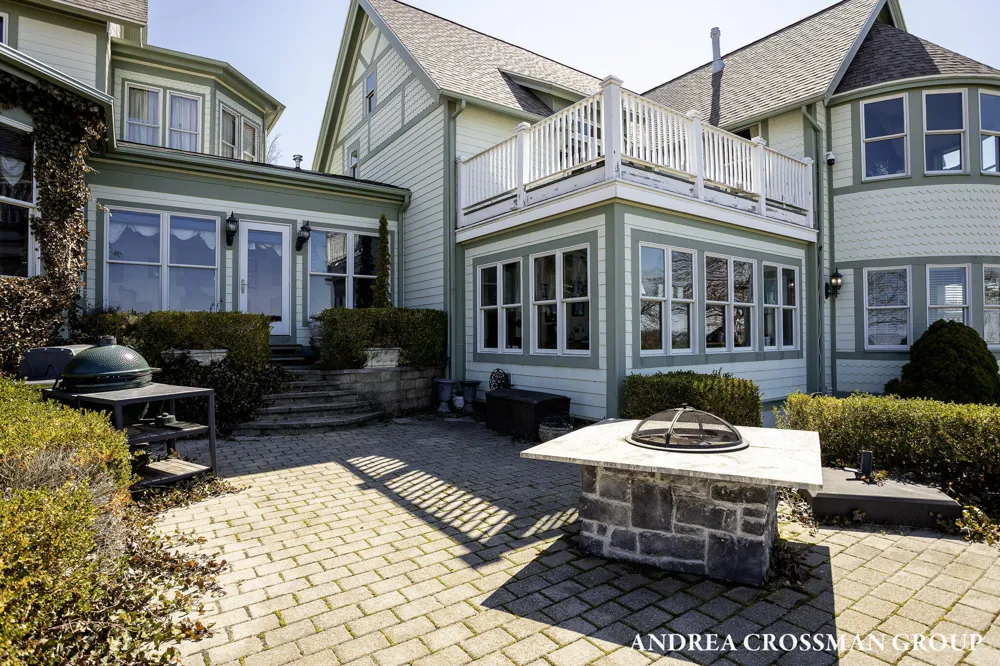 456 Monroe Boulevard South Haven City, MI 49090