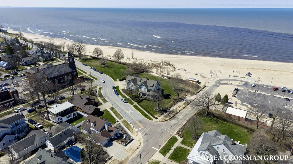456 Monroe Boulevard South Haven City, MI 49090