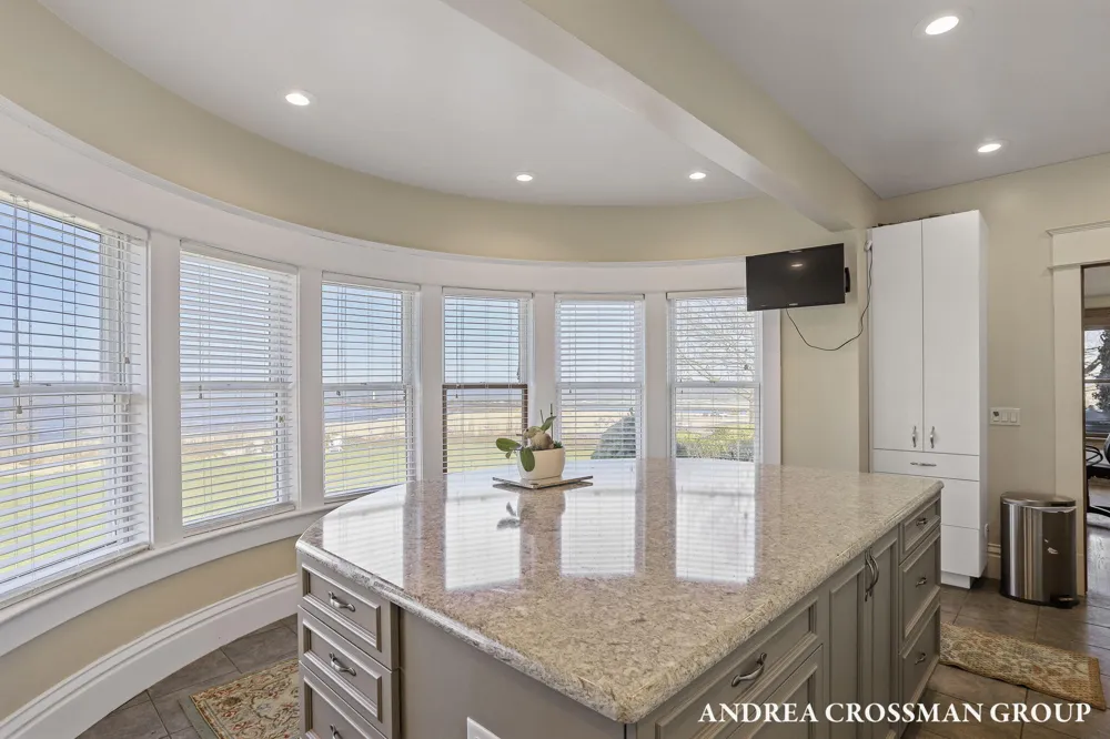 456 Monroe Boulevard South Haven City, MI 49090