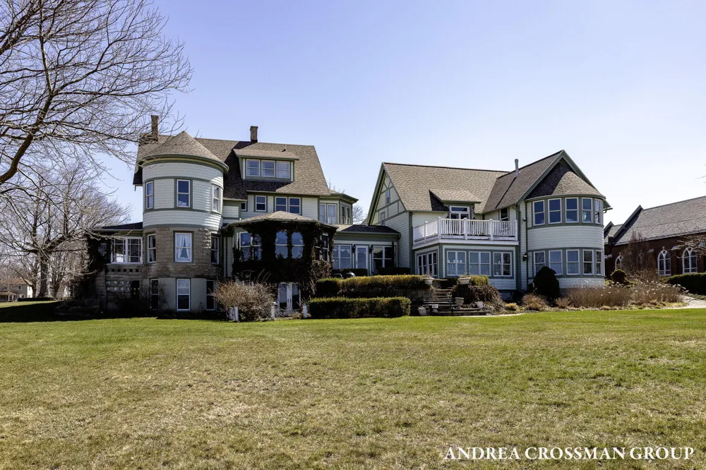 456 Monroe Boulevard South Haven City, MI 49090