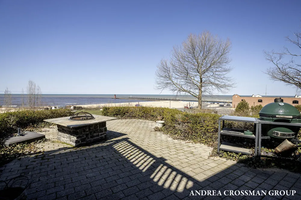 456 Monroe Boulevard South Haven City, MI 49090