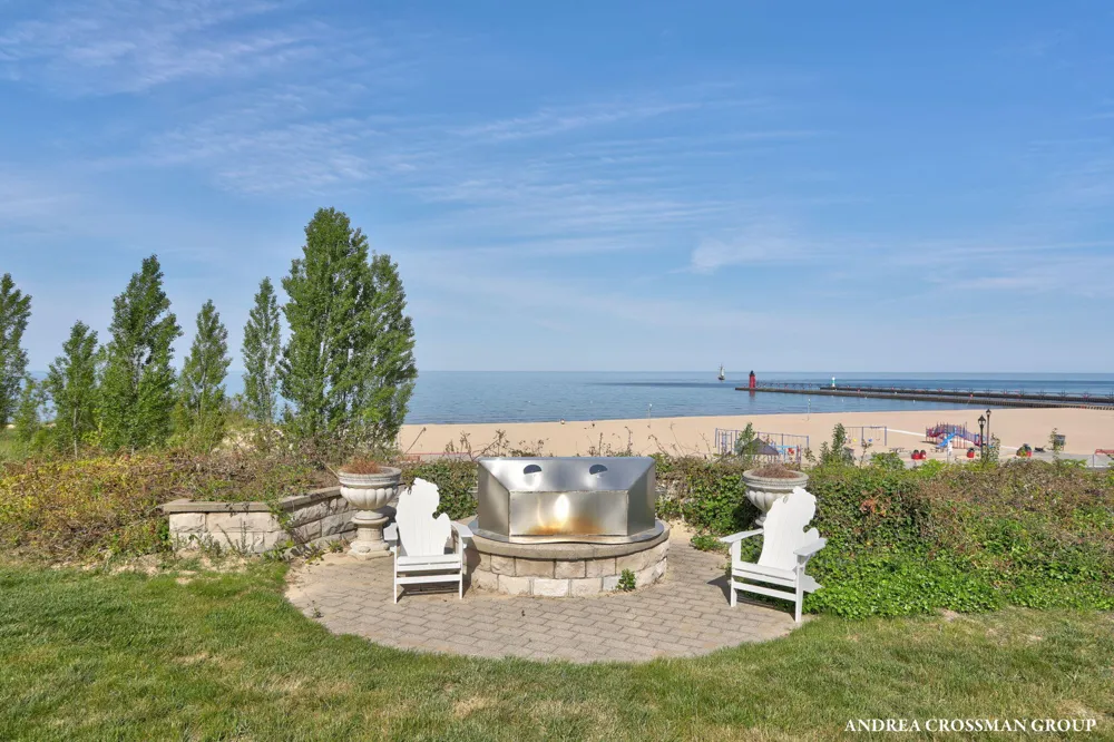 456 Monroe Boulevard South Haven City, MI 49090