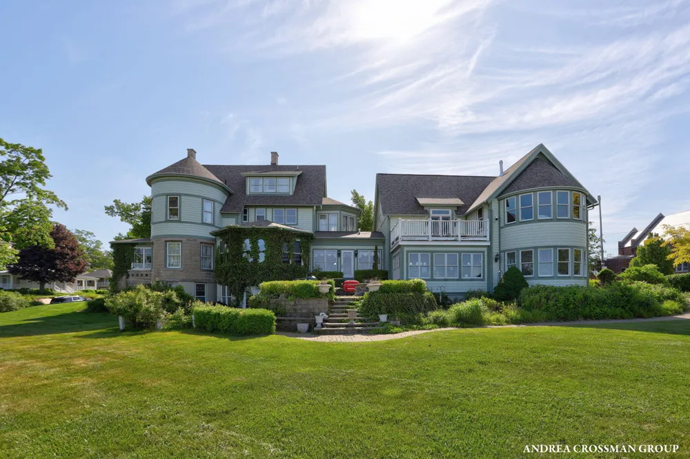 456 Monroe Boulevard South Haven City, MI 49090