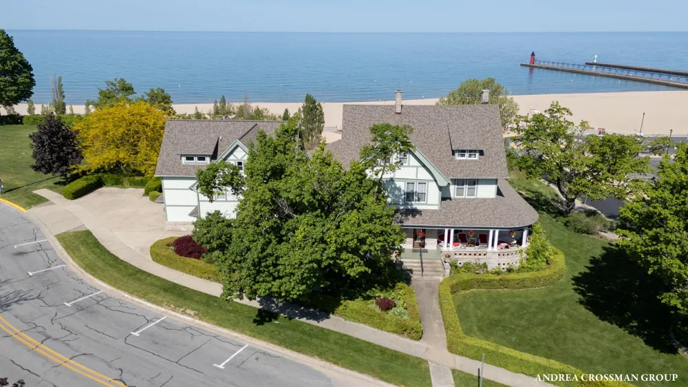 456 Monroe Boulevard South Haven City, MI 49090