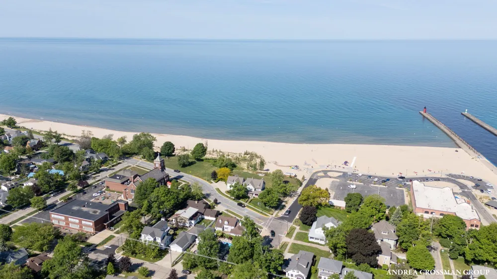456 Monroe Boulevard South Haven City, MI 49090