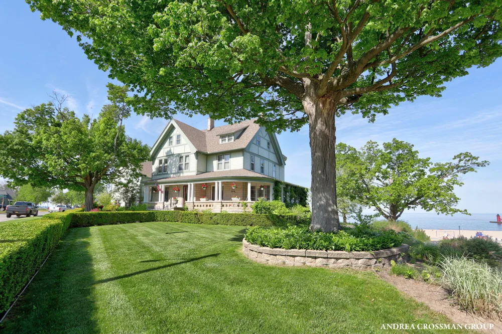 456 Monroe Boulevard South Haven City, MI 49090