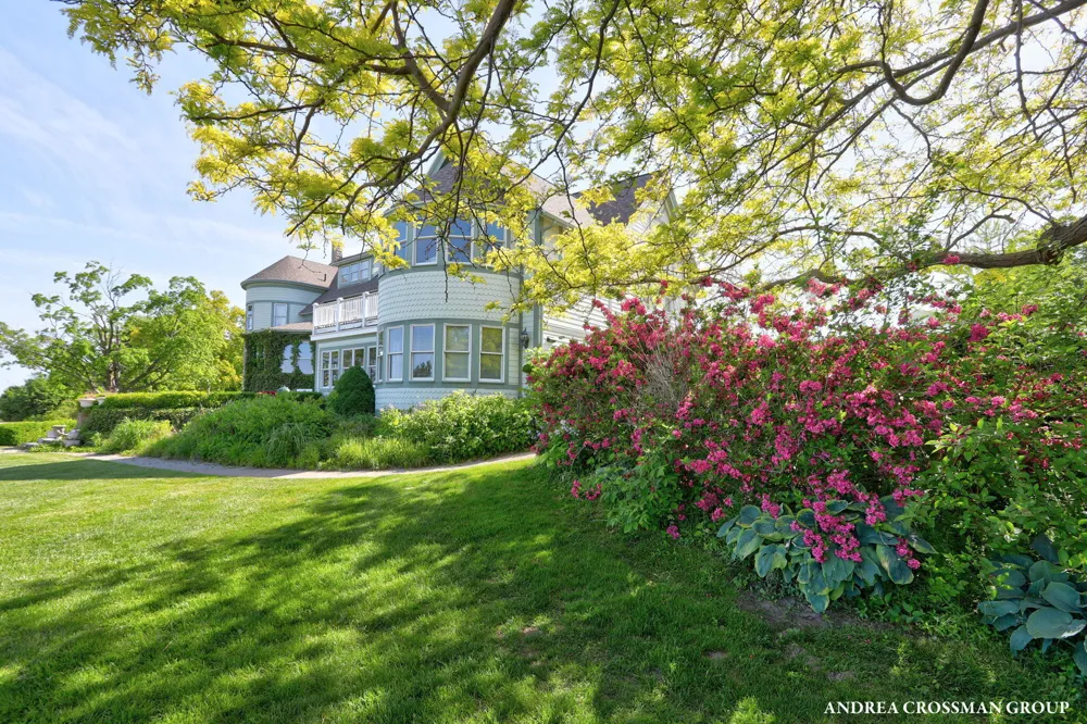 456 Monroe Boulevard South Haven City, MI 49090