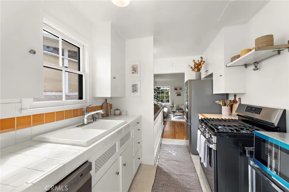 189 Lower Cliff Drive Laguna Beach, CA 92651
