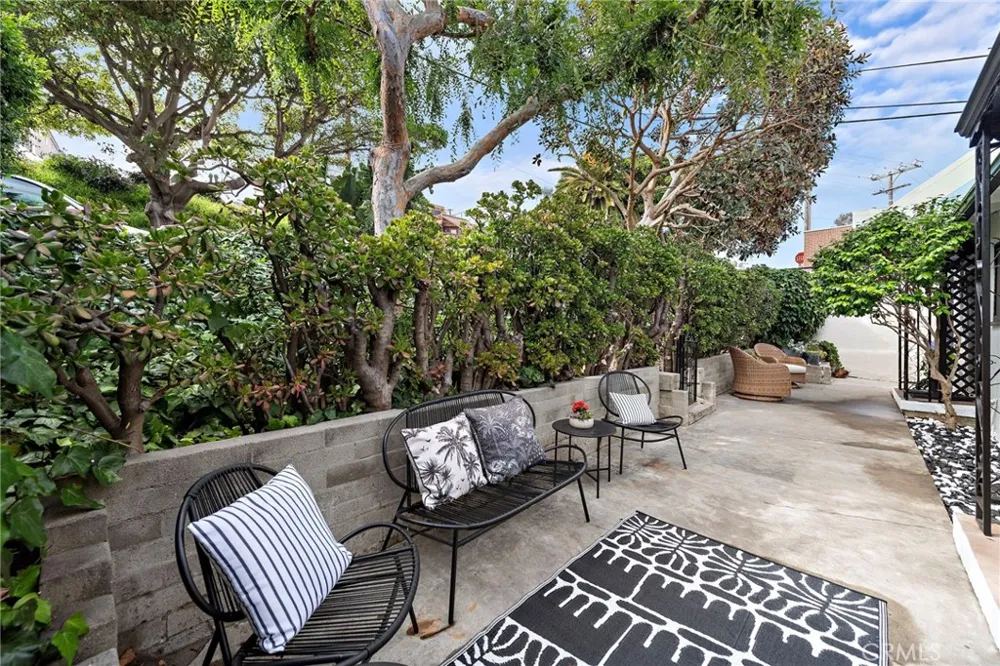 189 Lower Cliff Drive Laguna Beach, CA 92651