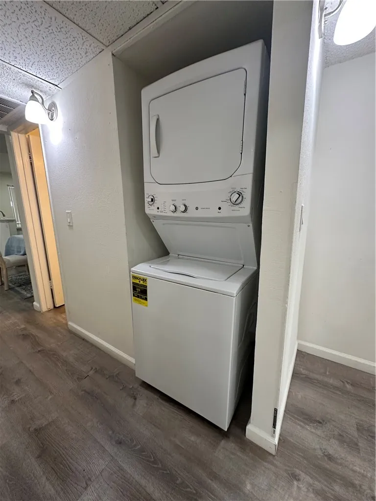 12350 Del Amo #2509 Lakewood, CA 90715