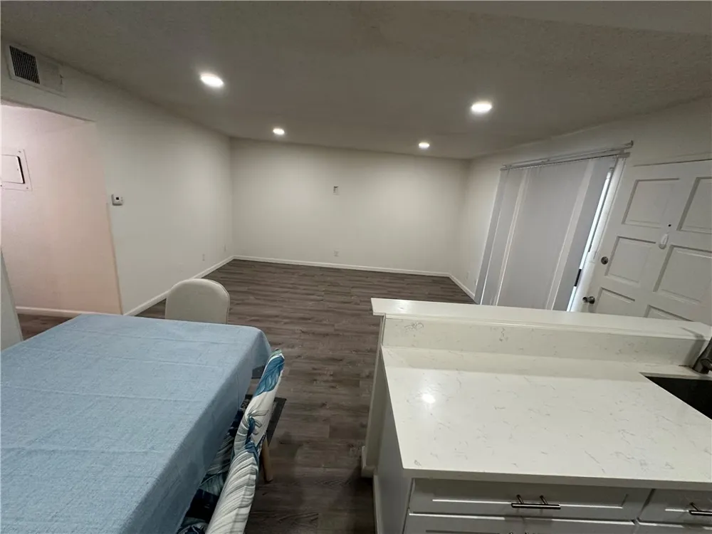 12350 Del Amo #2509 Lakewood, CA 90715