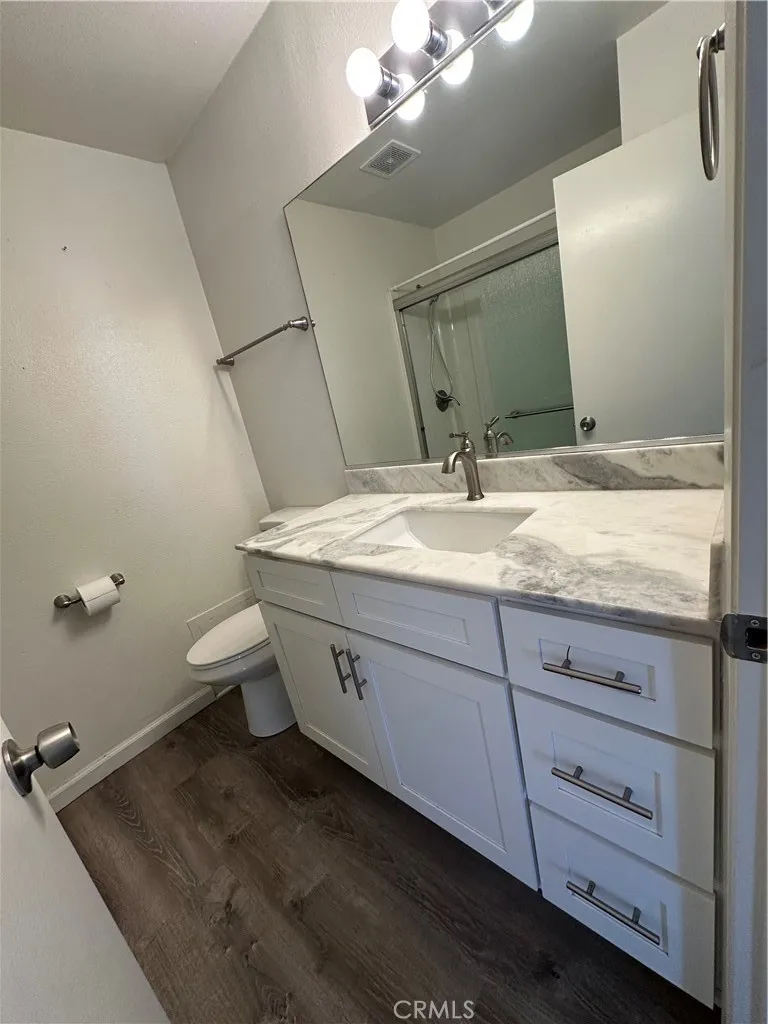 12350 Del Amo #2509 Lakewood, CA 90715