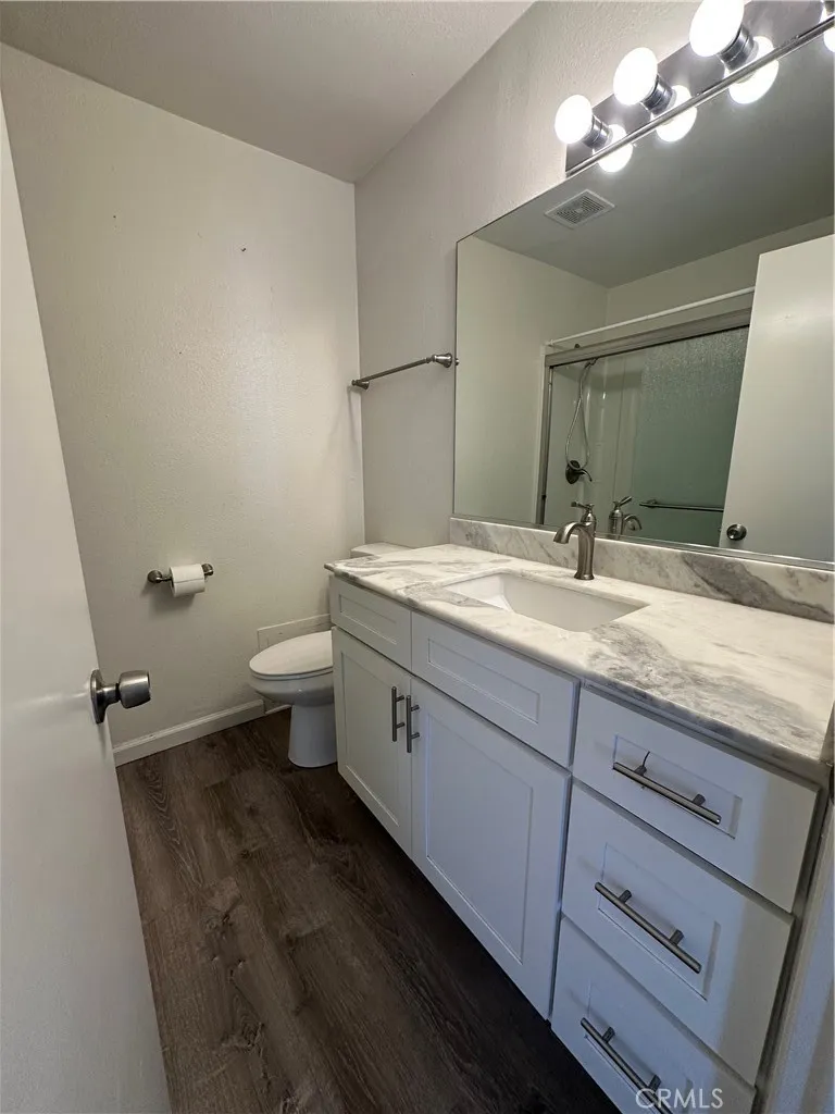 12350 Del Amo #2509 Lakewood, CA 90715
