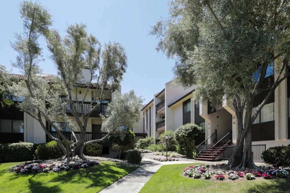 226 W Edith Avenue #20 Los Altos, CA 94022