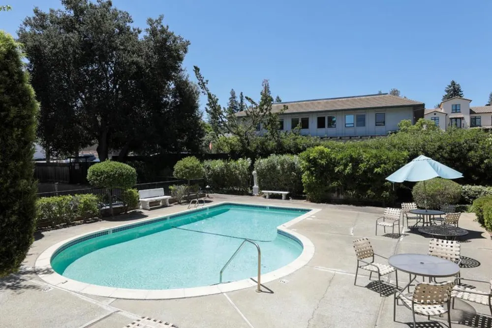 226 W Edith Avenue #20 Los Altos, CA 94022