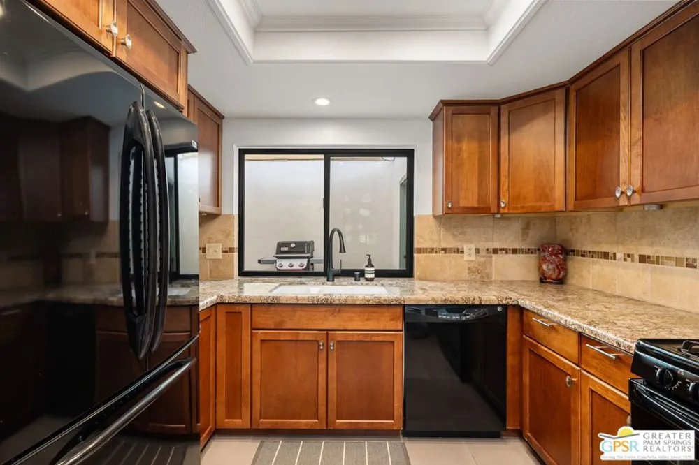 2012 E Sonora Road Palm Springs, CA 92264