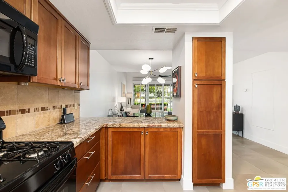 2012 E Sonora Road Palm Springs, CA 92264