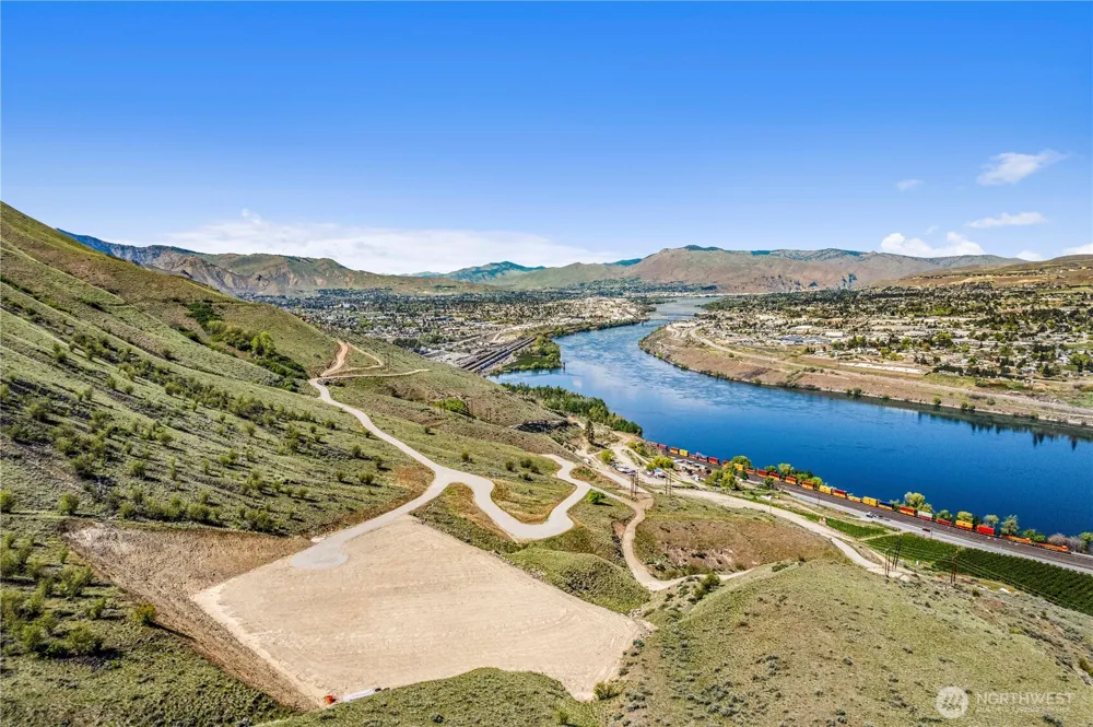 1501 Lot A Malaga Alcoa Highway Malaga, WA 98828
