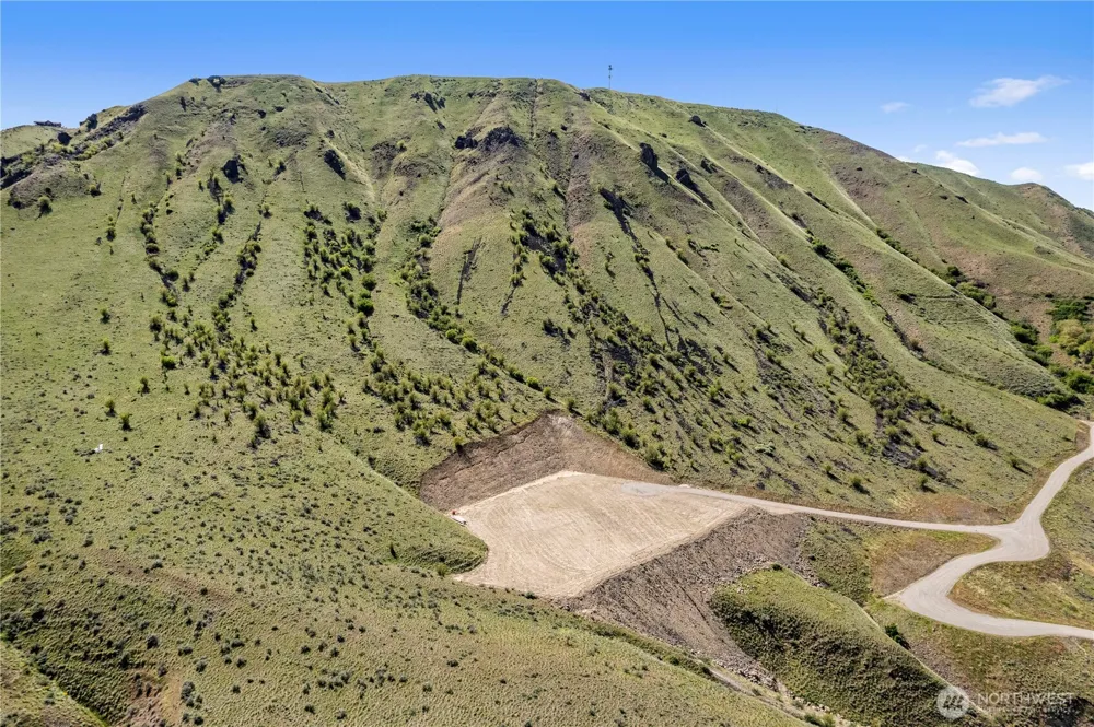 1501 Lot A Malaga Alcoa Highway Malaga, WA 98828