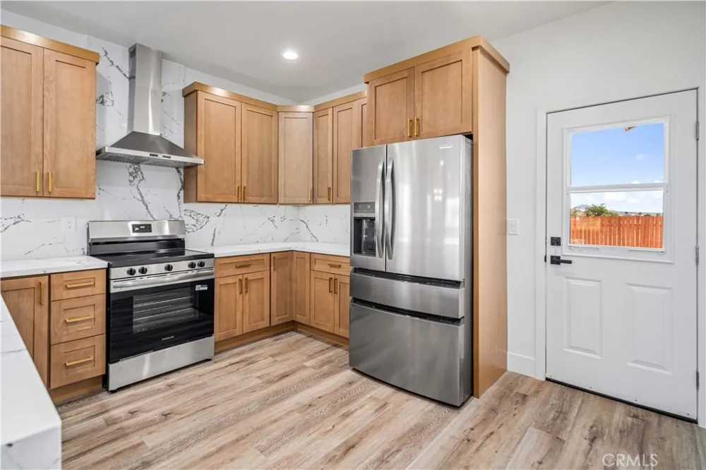 19436 87th Street California City, CA 93505