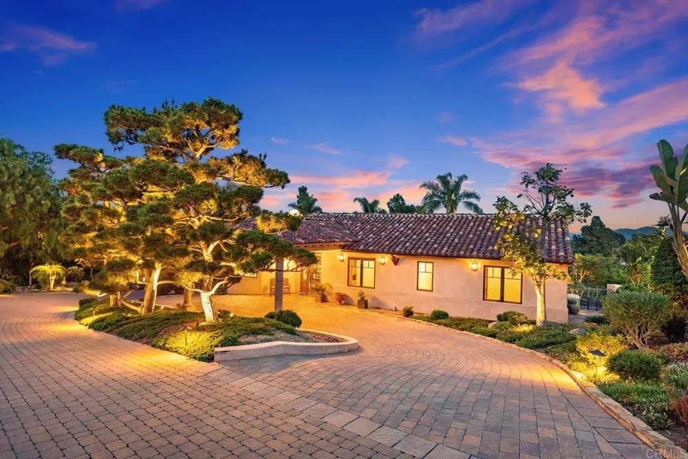 4652 Resmar Road La Mesa, CA 91941