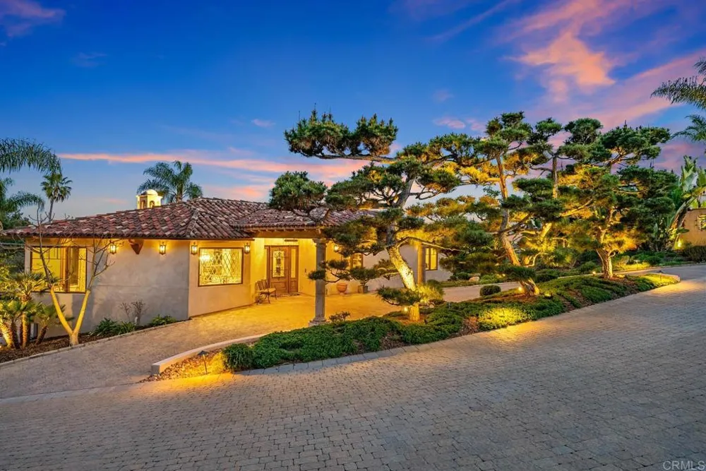 4652 Resmar Road La Mesa, CA 91941