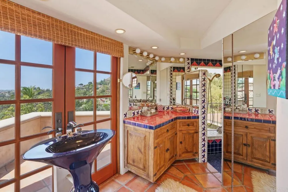 4652 Resmar Road La Mesa, CA 91941