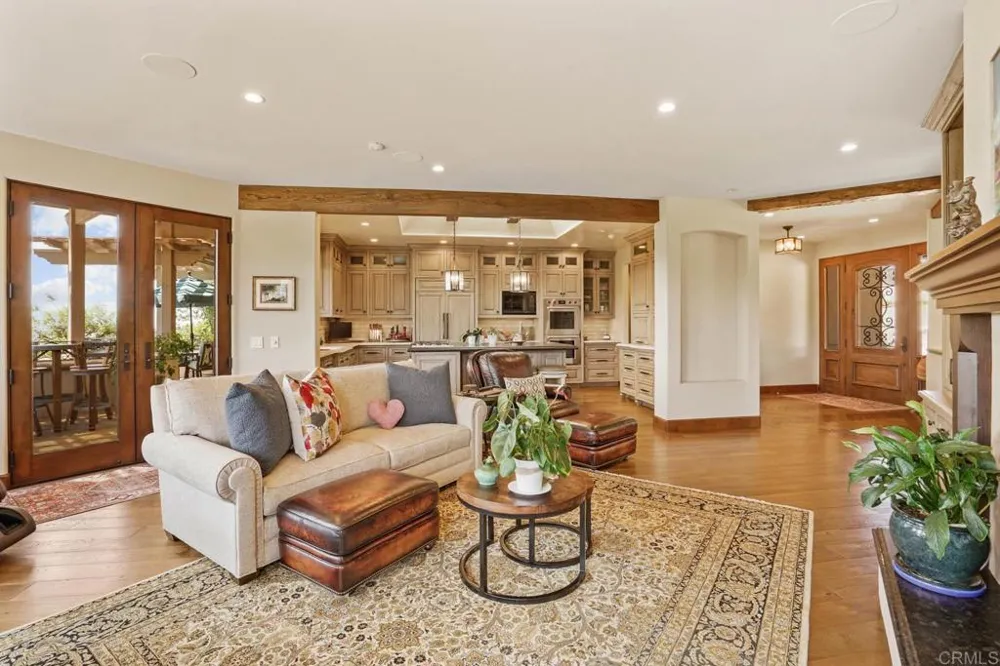 4652 Resmar Road La Mesa, CA 91941