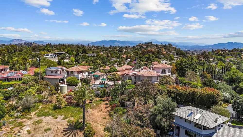 4652 Resmar Road La Mesa, CA 91941