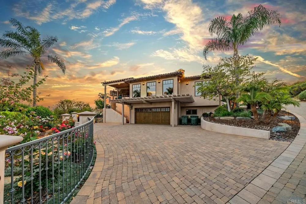 4652 Resmar Road La Mesa, CA 91941