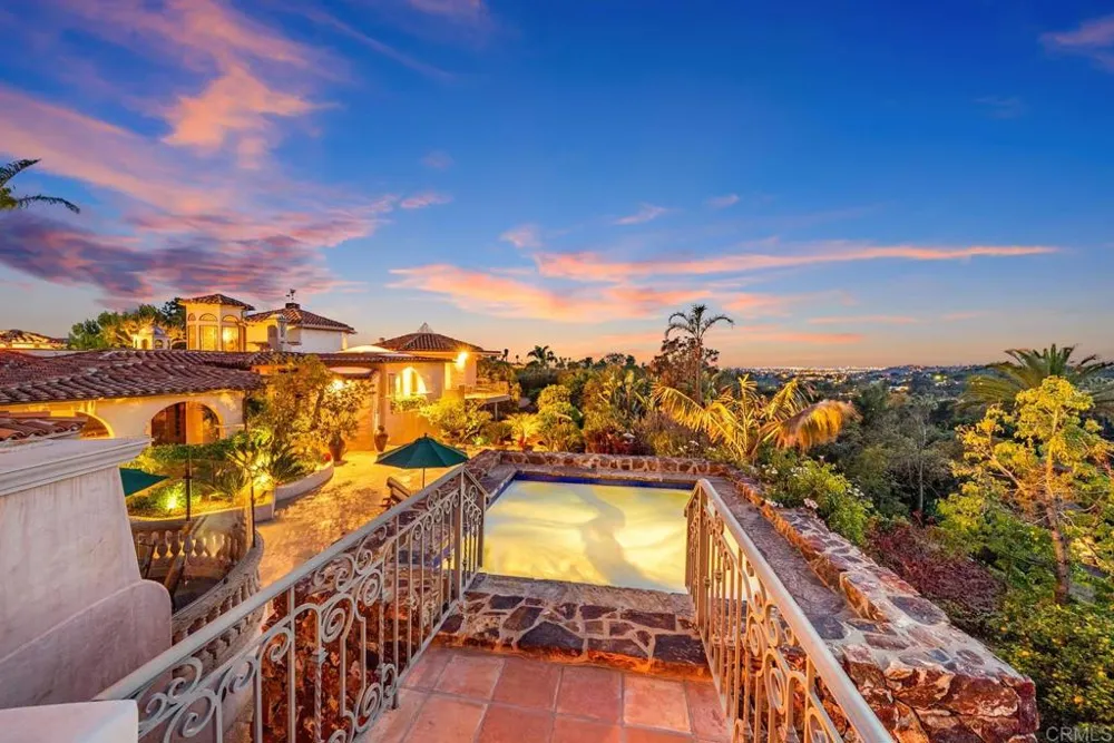 4652 Resmar Road La Mesa, CA 91941
