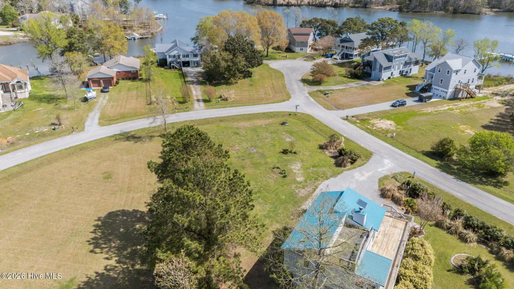2027 Blackbeard Drive Oriental, NC 28571