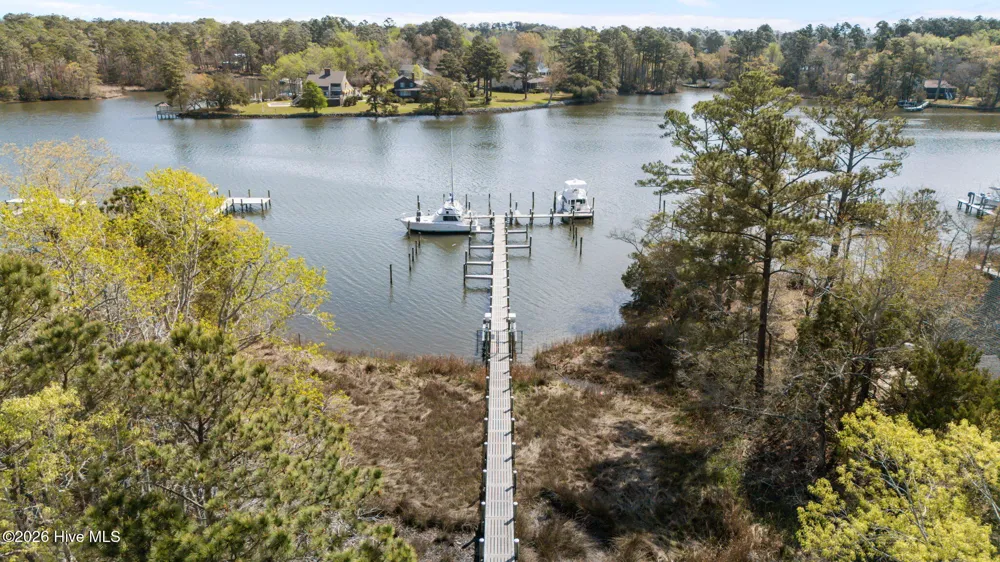 2027 Blackbeard Drive Oriental, NC 28571