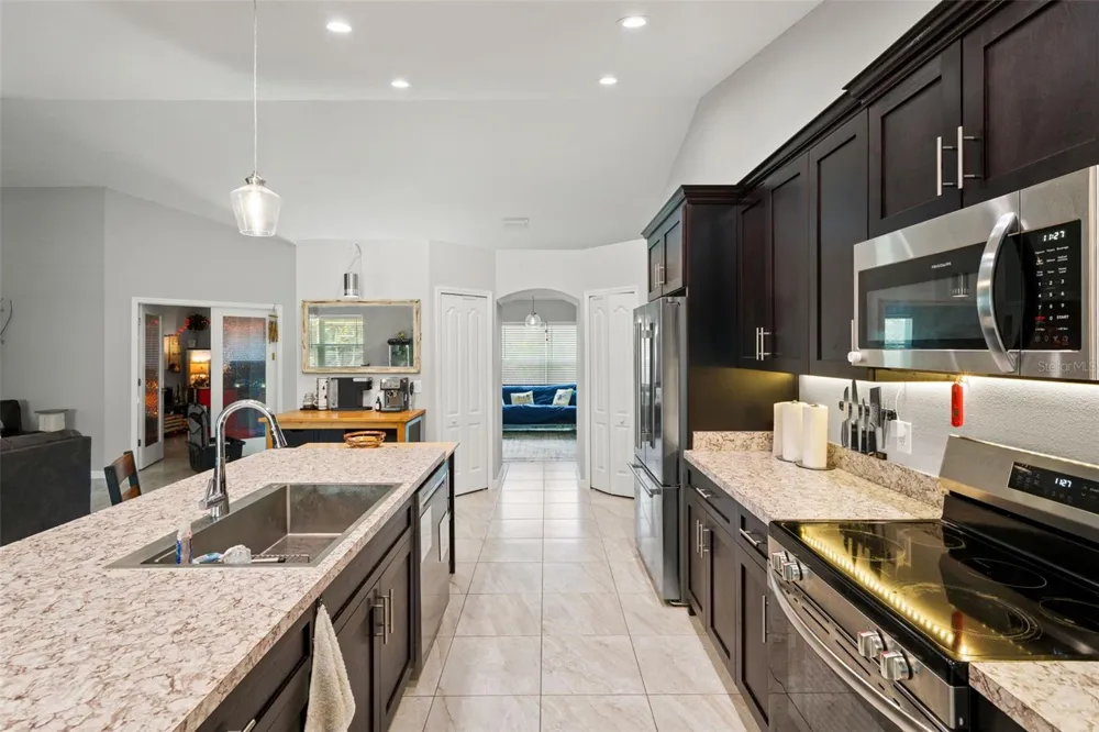 12015 PHOENIX AVENUE Weeki Wachee, FL 34614
