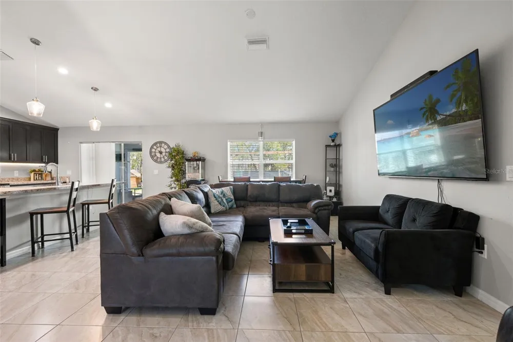 12015 PHOENIX AVENUE Weeki Wachee, FL 34614
