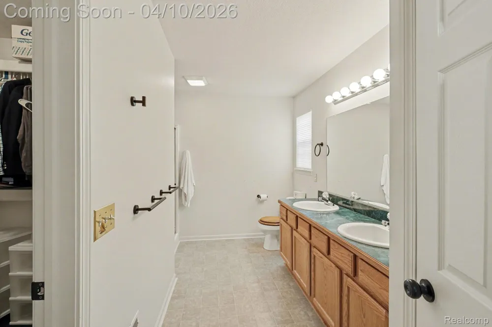 11143 Strathmore Court #14 Holly Township, MI 48439