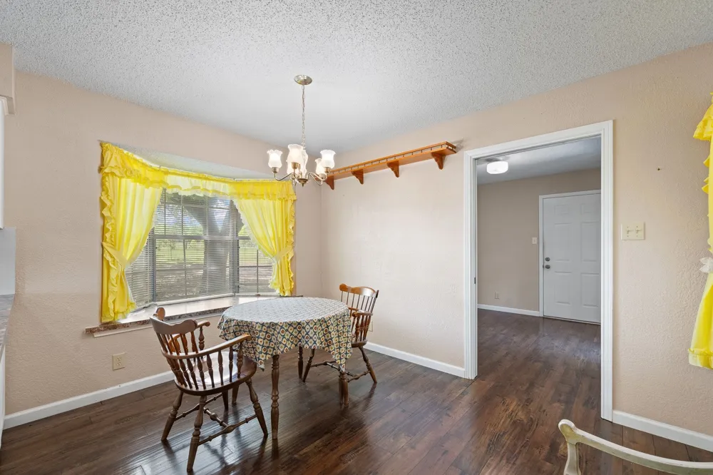 6265 County Road 305 Grandview, TX 76050
