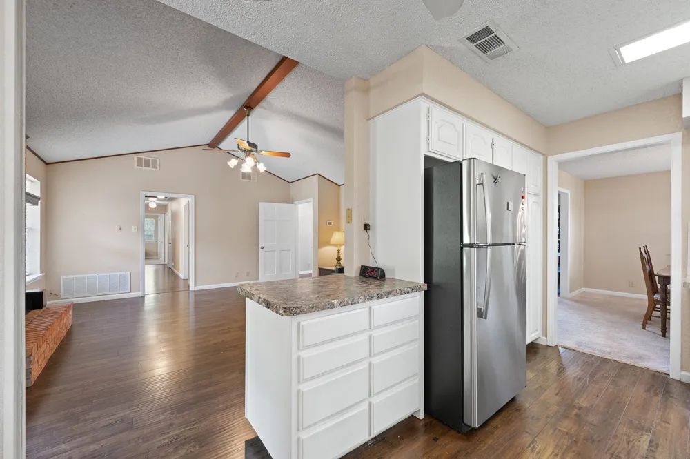 6265 County Road 305 Grandview, TX 76050