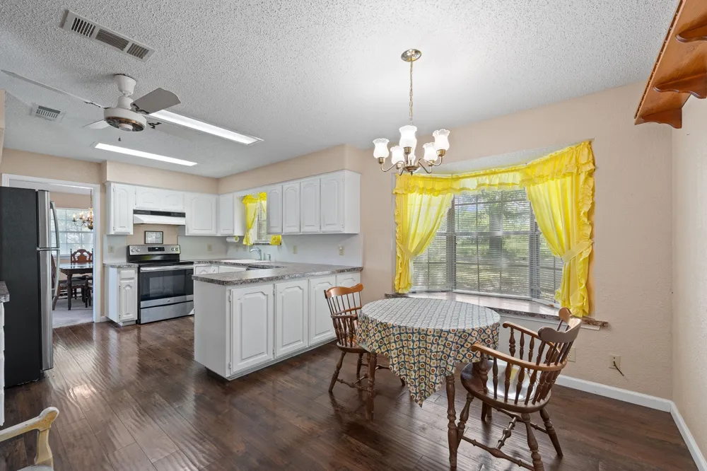 6265 County Road 305 Grandview, TX 76050