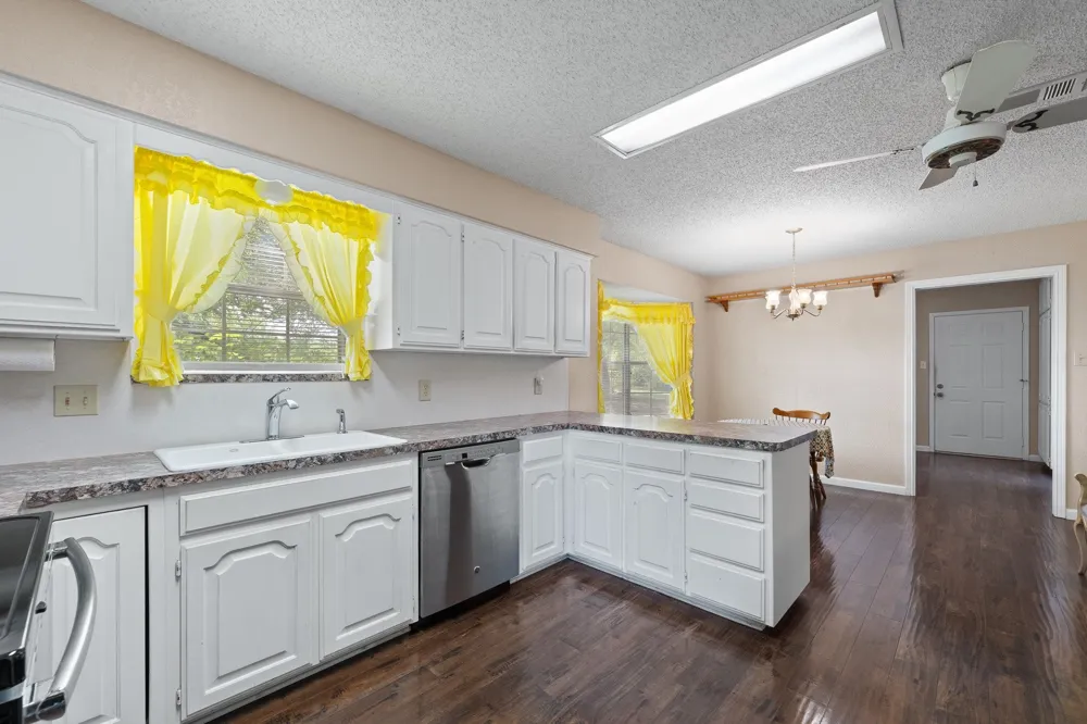 6265 County Road 305 Grandview, TX 76050