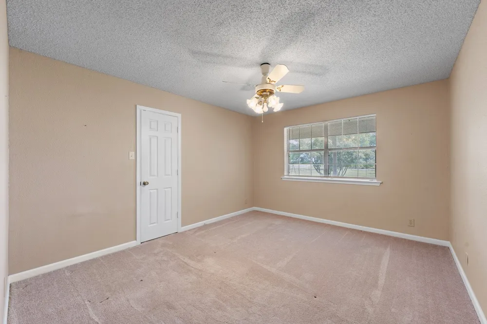 6265 County Road 305 Grandview, TX 76050