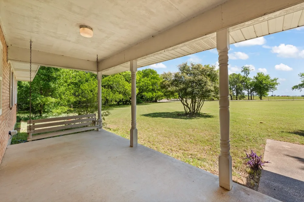 6265 County Road 305 Grandview, TX 76050