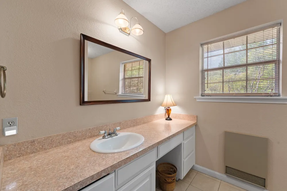 6265 County Road 305 Grandview, TX 76050