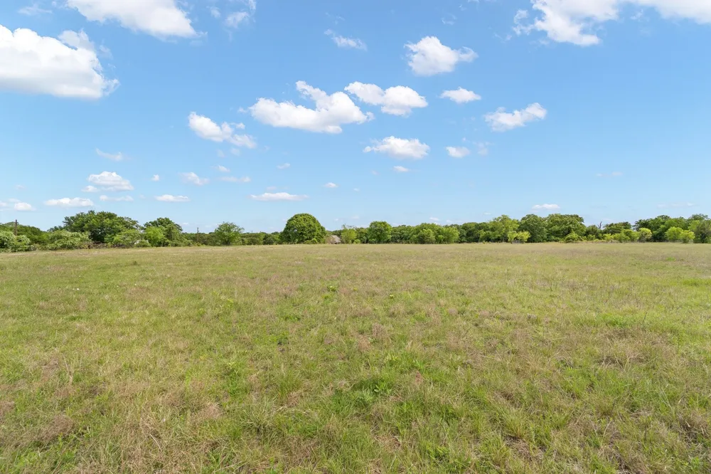 6265 County Road 305 Grandview, TX 76050