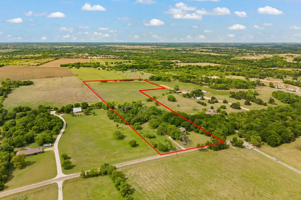 6265 County Road 305 Grandview, TX 76050