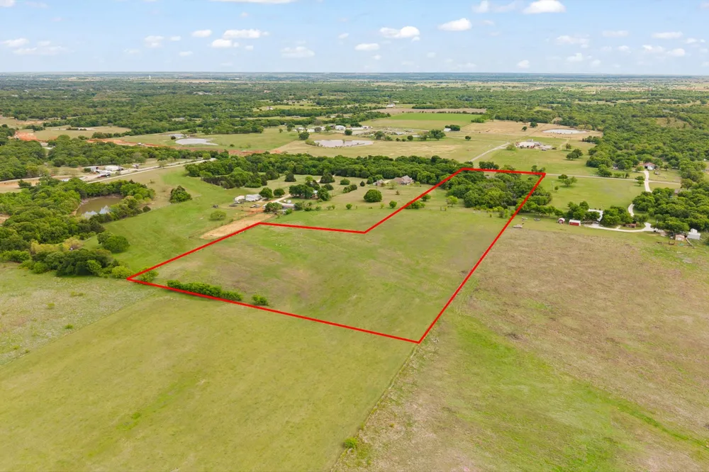 6265 County Road 305 Grandview, TX 76050