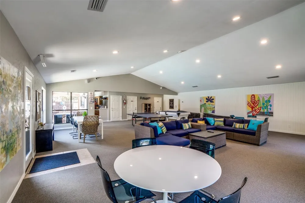 3288 Lakenheath Place Dallas, TX 75204