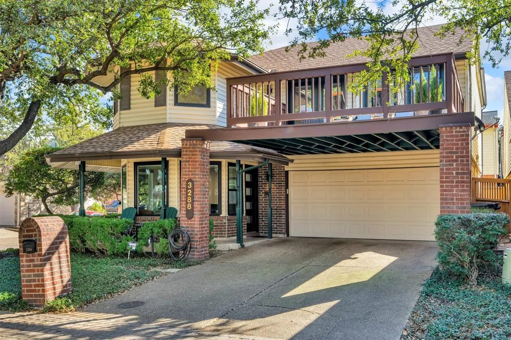 3288 Lakenheath Place Dallas, TX 75204