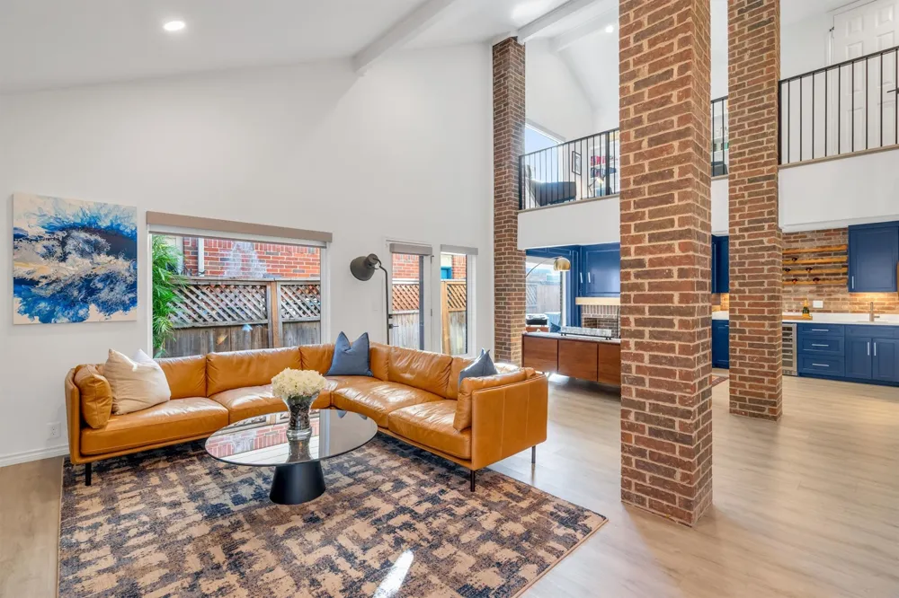 3288 Lakenheath Place Dallas, TX 75204
